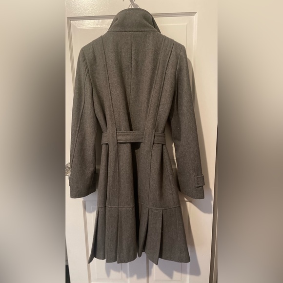 Brand New! Calvin Klein pleated wool dress coat (size 10) - Picture 3 of 3